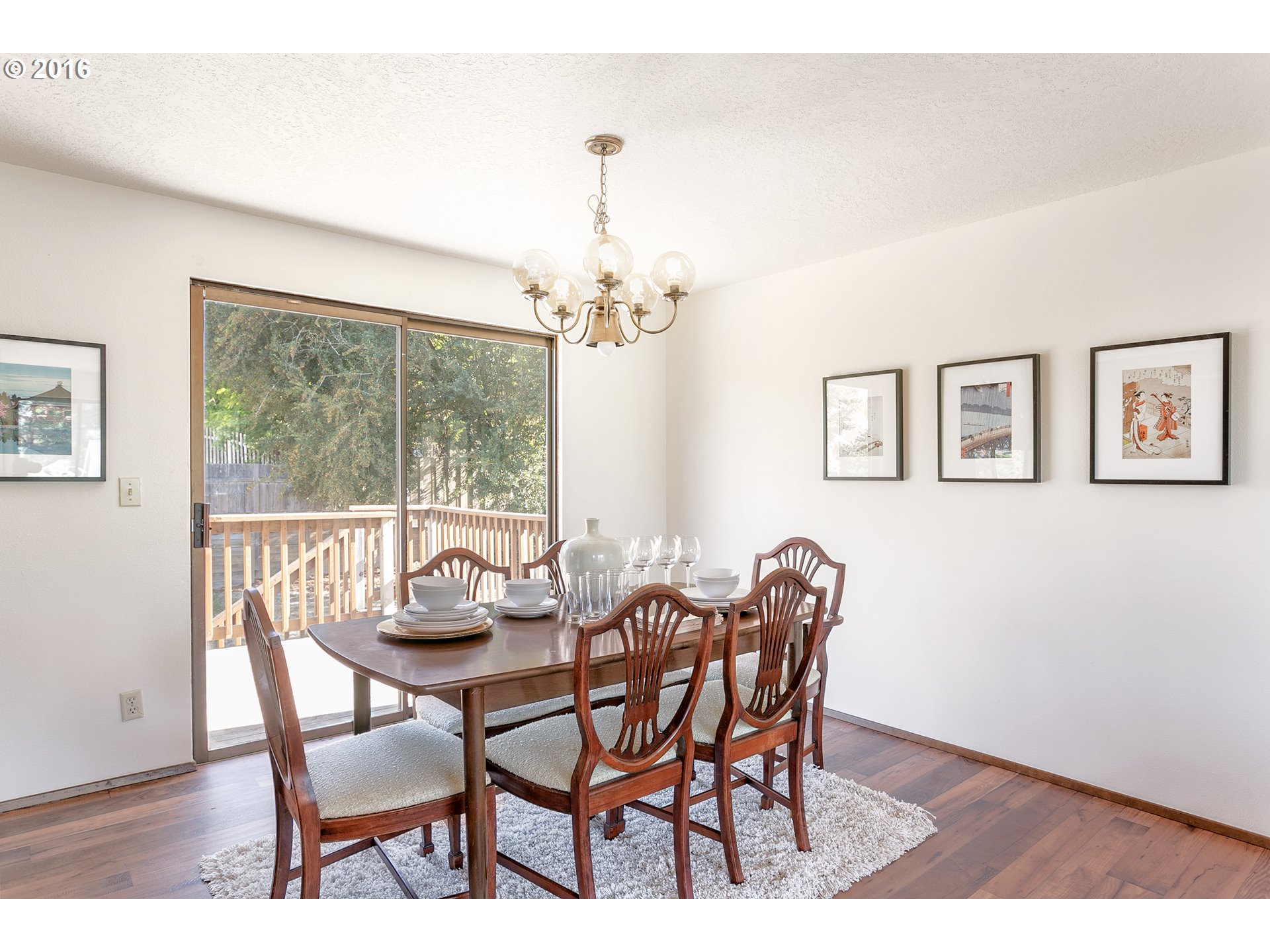 6319 Southwest Roundtree Court Portland, OR 97219 - Photo 5 of 15 Gallery Image 5