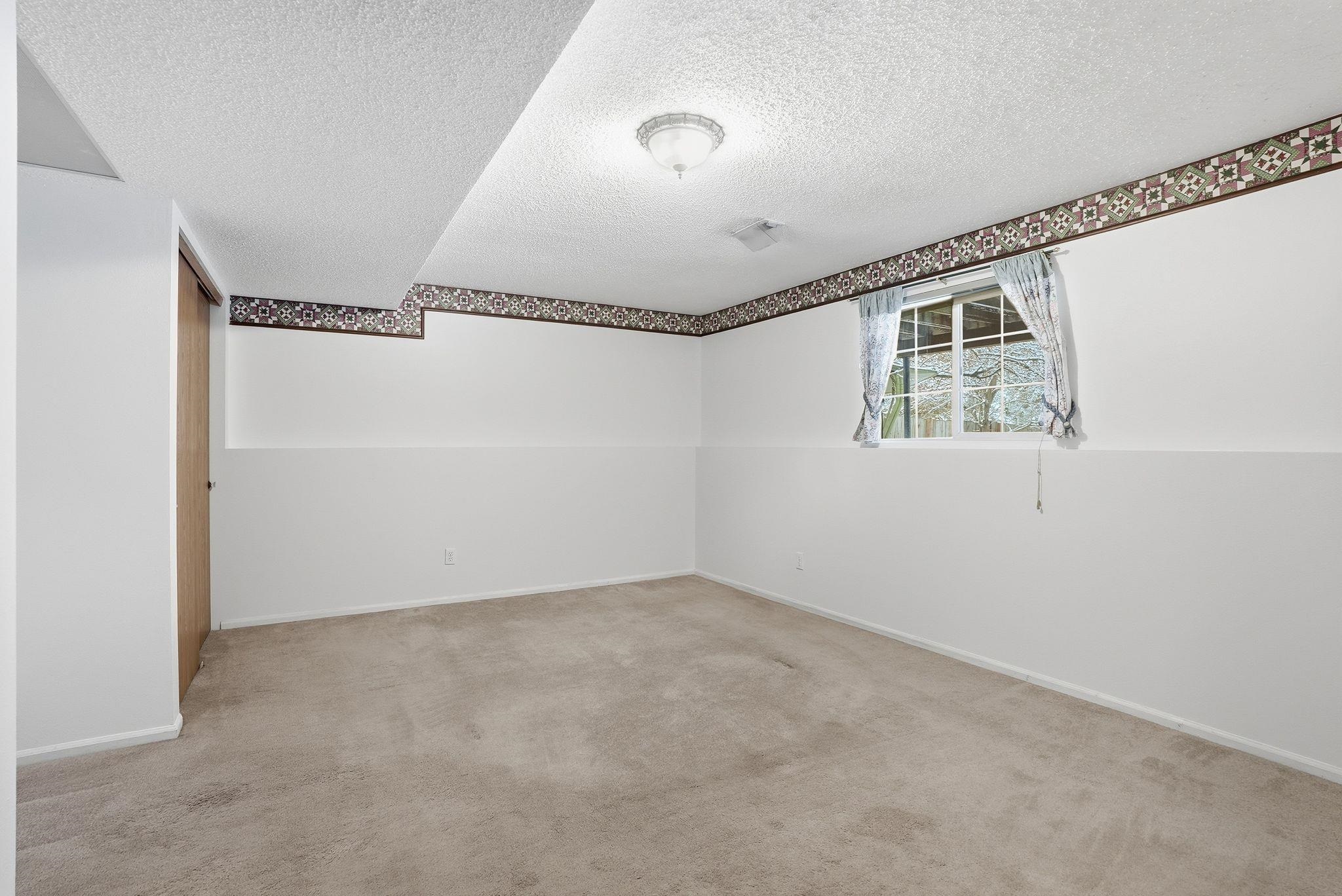 4814 East Peone Pines Drive Mead, WA 99021 - Photo 17 of 39