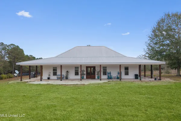 $615,000 | 92 Sam Davis Drive, Perkinston, MS 39573