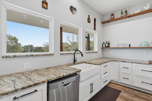 $615,000 | 92 Sam Davis Drive, Perkinston, MS 39573