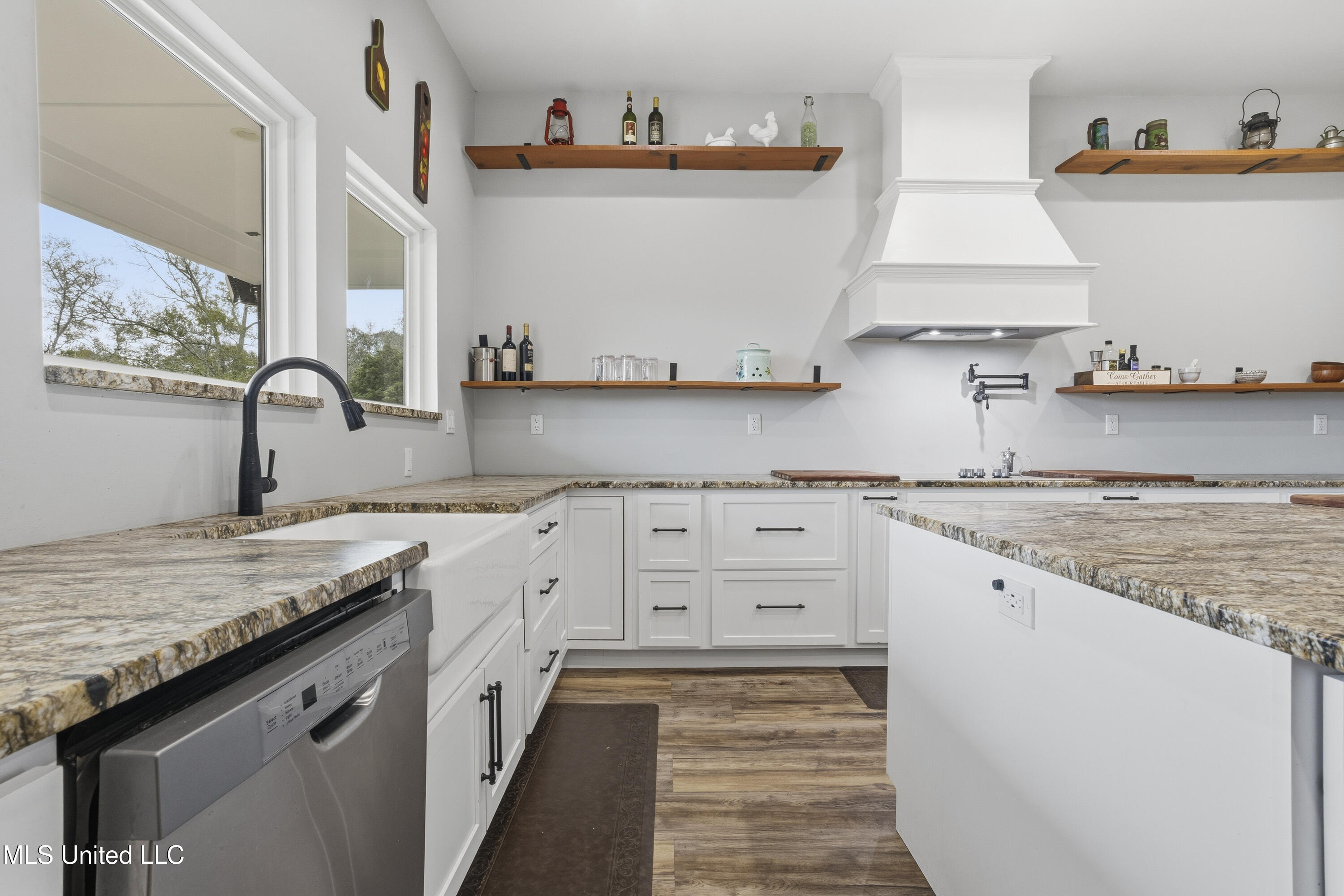 92 Sam Davis Drive Perkinston, MS 39573 - Photo 15 of 87 Kitchen