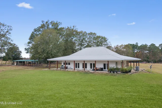 $615,000 | 92 Sam Davis Drive, Perkinston, MS 39573