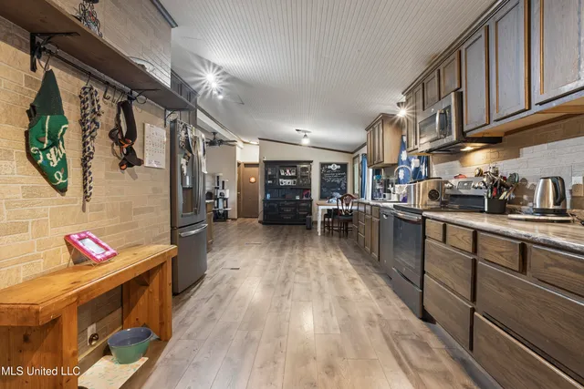 $615,000 | 92 Sam Davis Drive, Perkinston, MS 39573