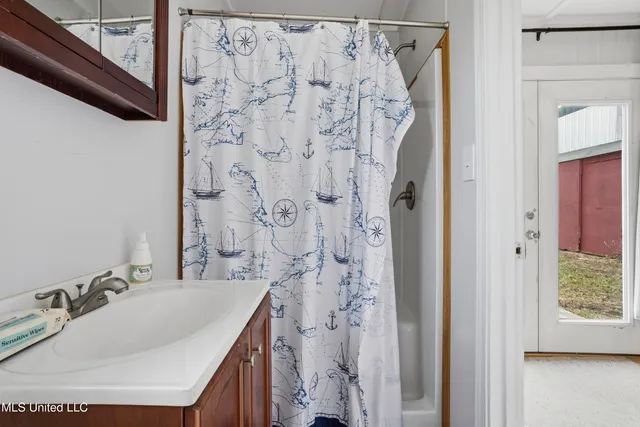 $615,000 | 92 Sam Davis Drive, Perkinston, MS 39573