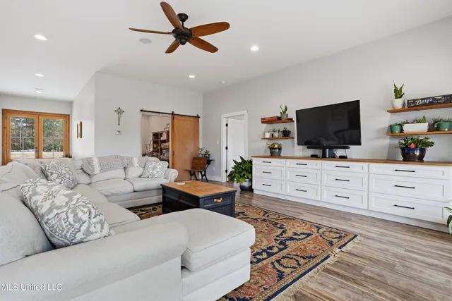 $615,000 | 92 Sam Davis Drive, Perkinston, MS 39573