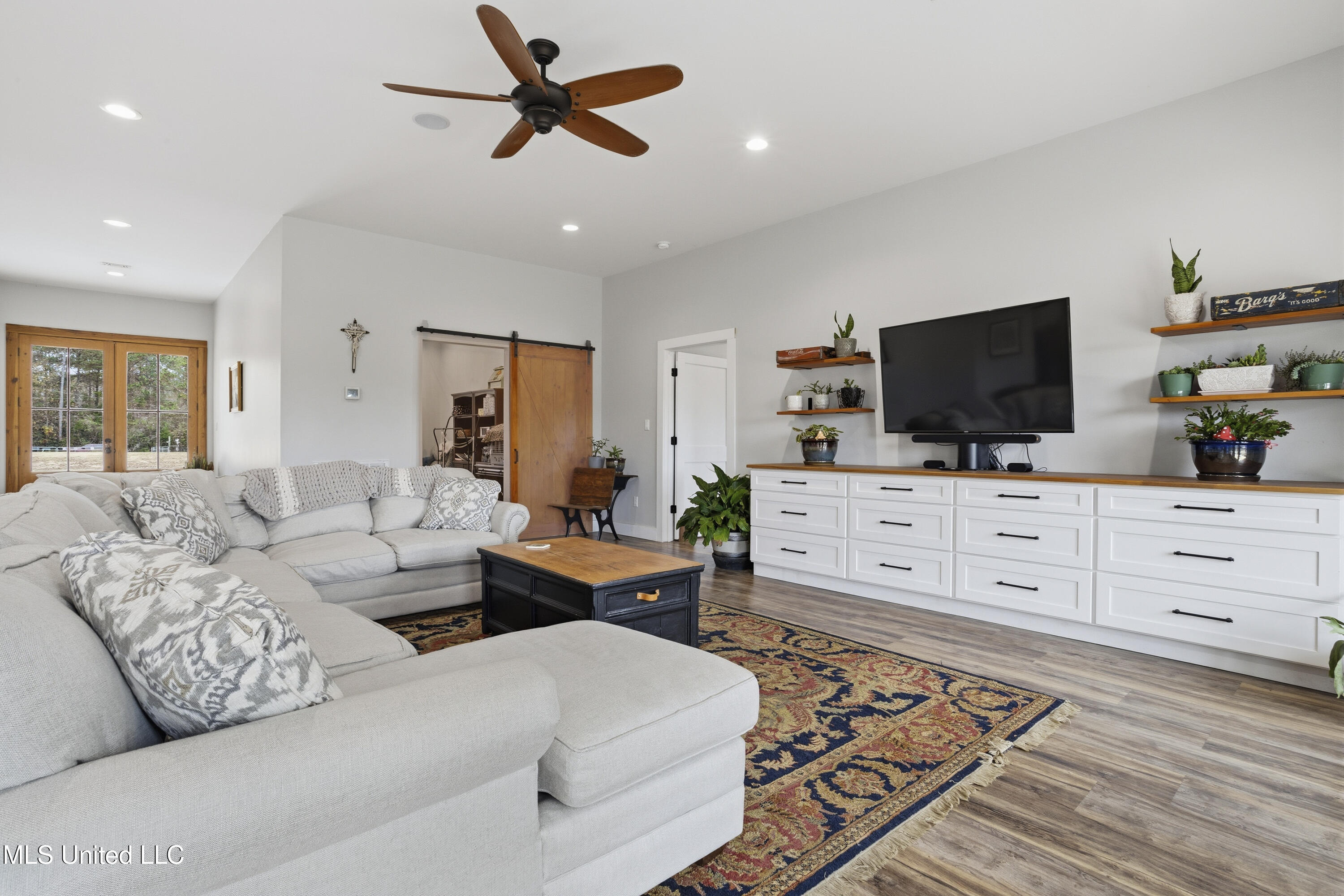 92 Sam Davis Drive Perkinston, MS 39573 - Photo 8 of 87 Living Area