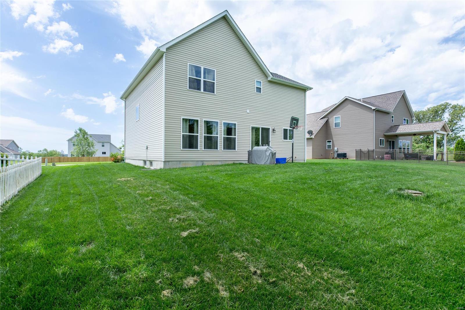 3405 Maple Ridge Drive Wood River, IL 62095 - Photo 3 of 31 Gallery Image 3