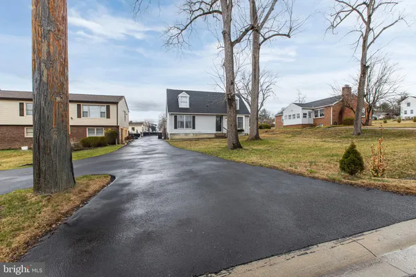 $375,000 | 2811 Newport Gap Pike, Wilmington, DE 19808