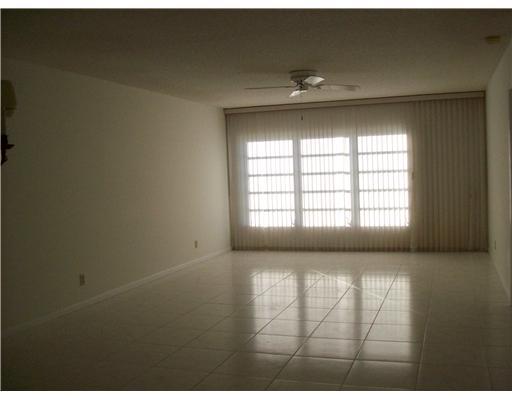 19000 Stewart Circle, Unit 3 Boca Raton, FL 33496 - Photo 4 of 12 Additional Photo