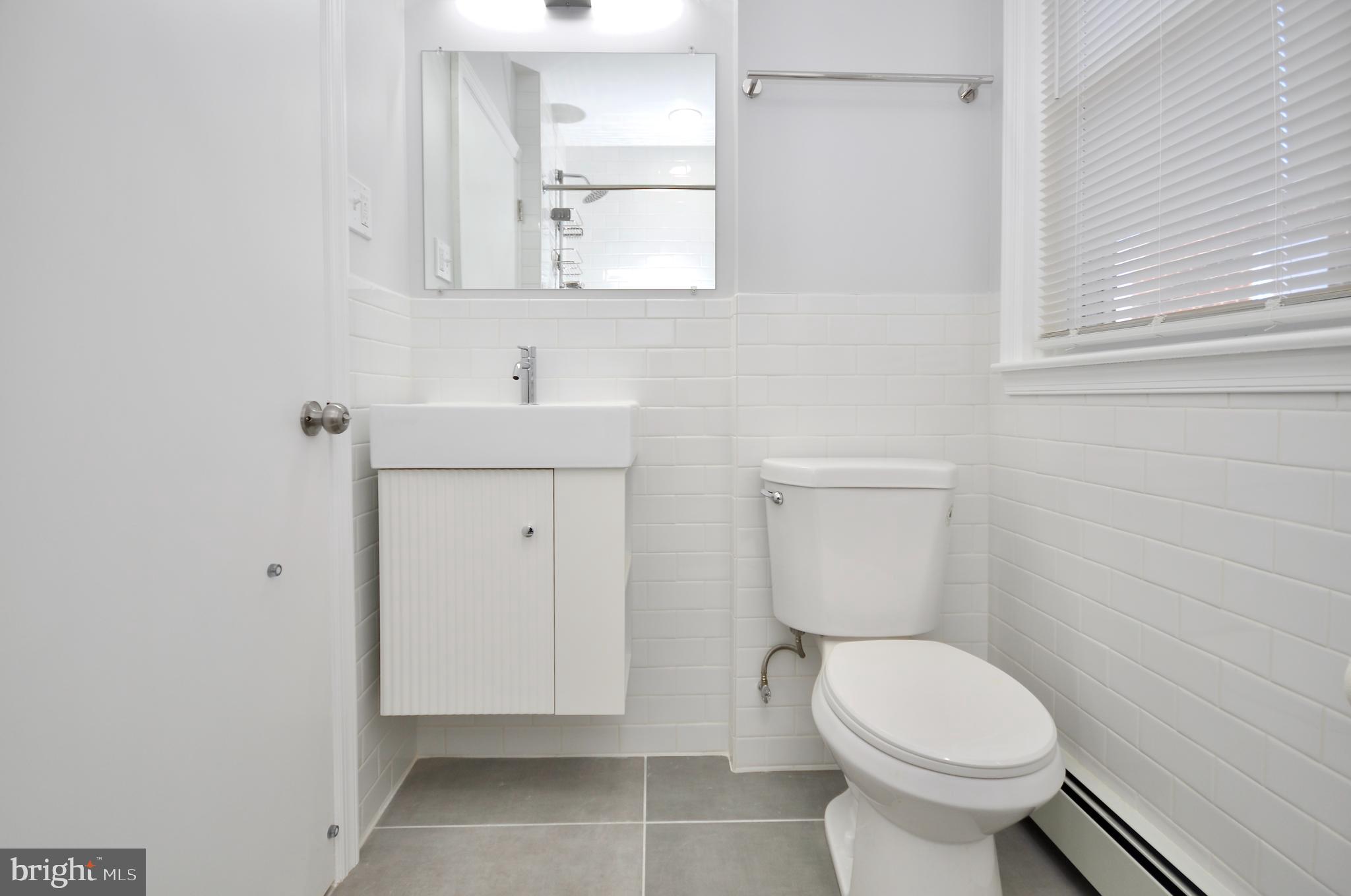 8037 Pine Road Philadelphia, PA 19111 - Photo 11 of 19