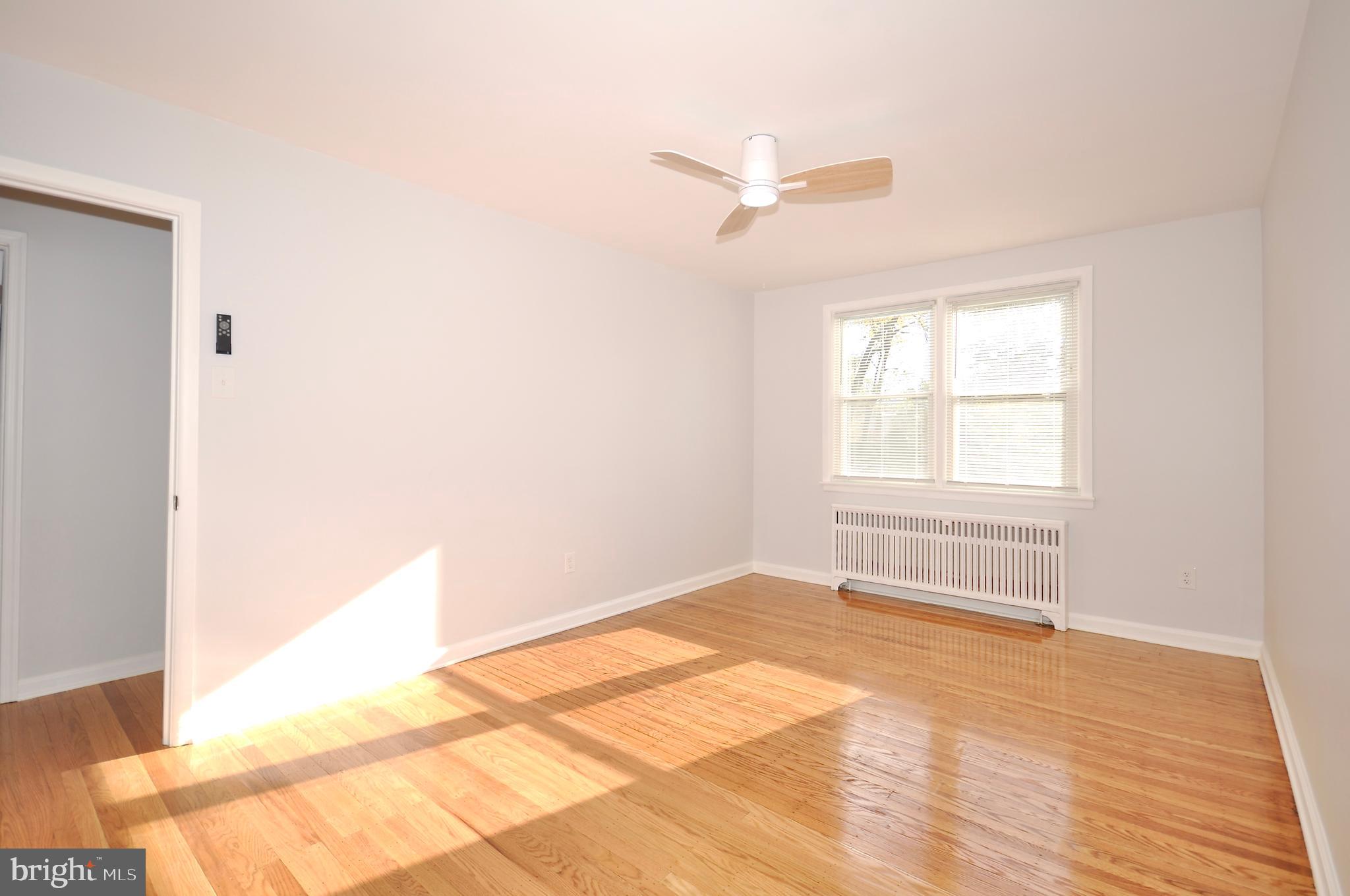 8037 Pine Road Philadelphia, PA 19111 - Photo 18 of 19