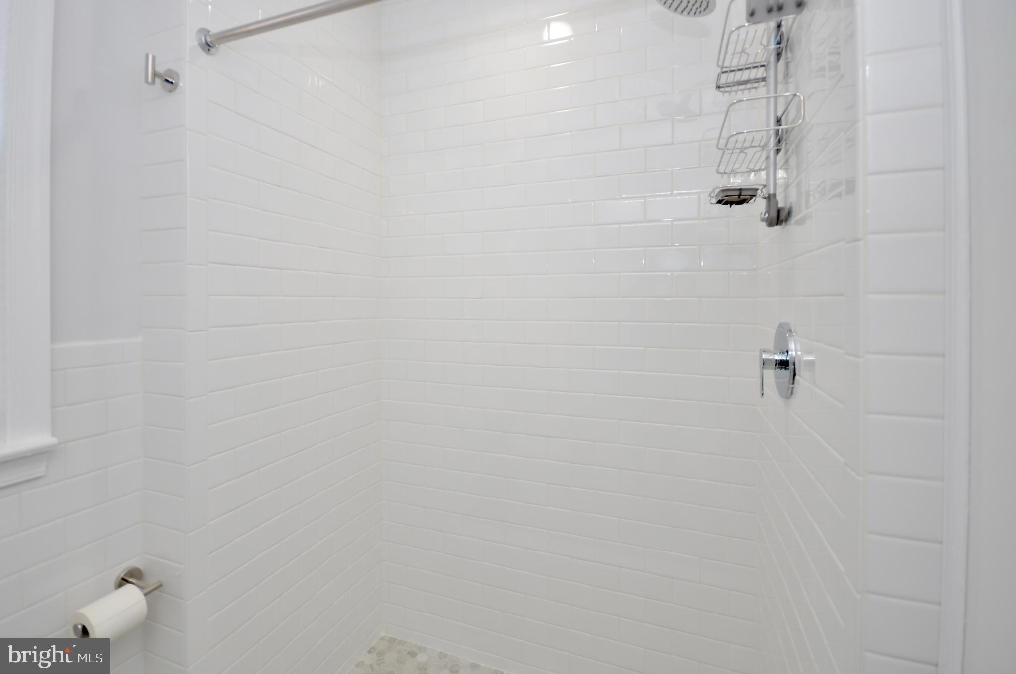 8037 Pine Road Philadelphia, PA 19111 - Photo 10 of 19