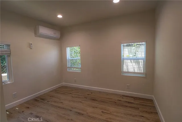 $4,000 | 1127 1/2 Manzanita Street, Los Angeles, CA 90029