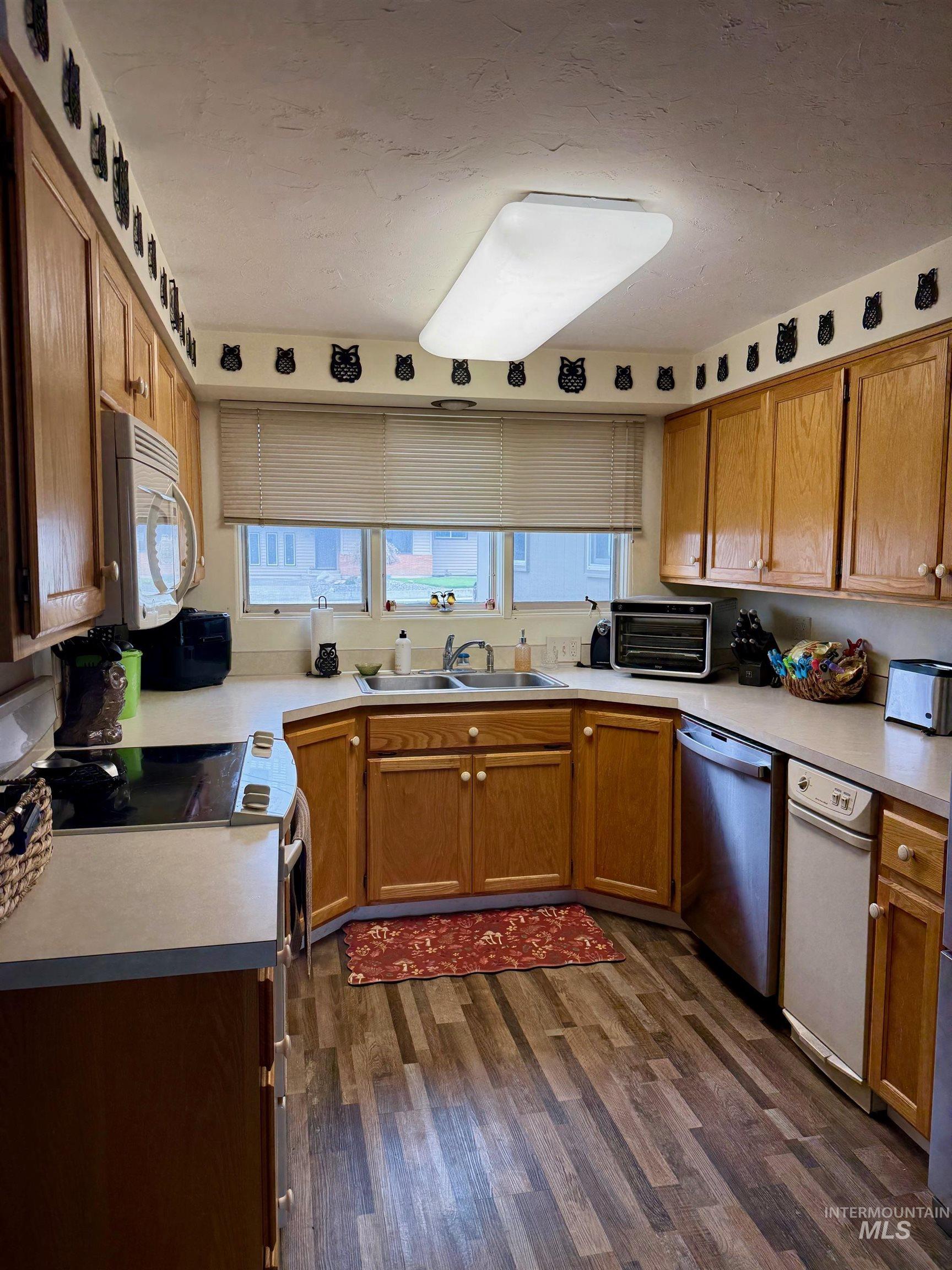 820 Burrell Avenue Lewiston, ID 83501 - Photo 3 of 31