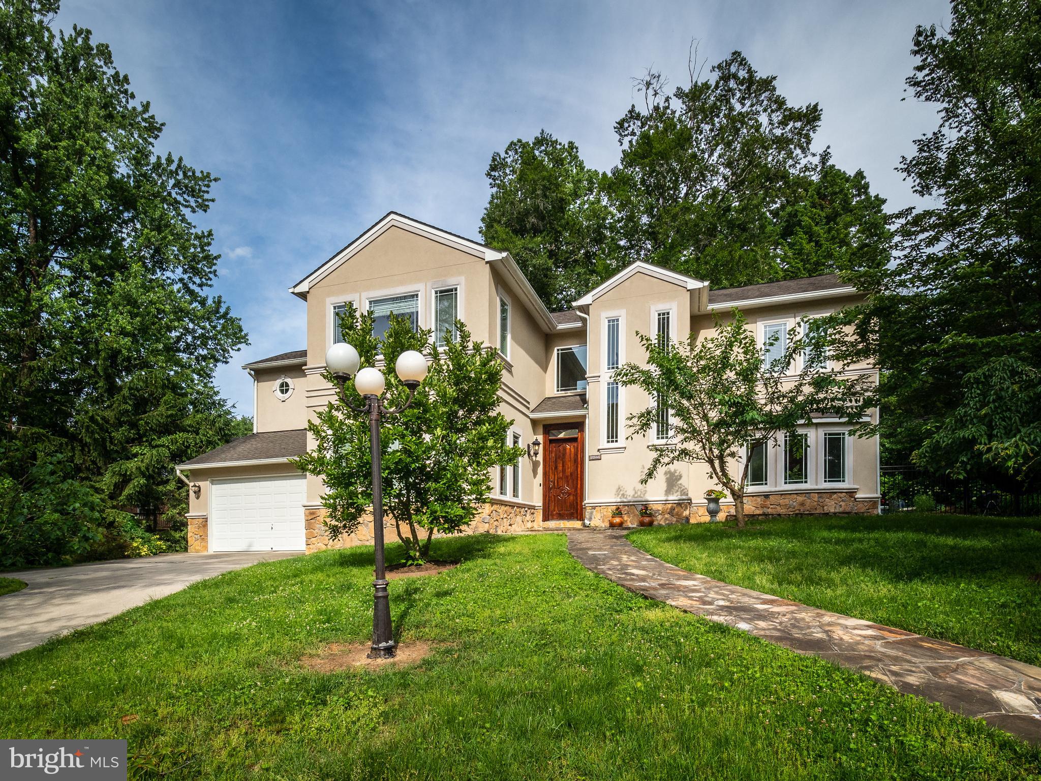 6623 Rannoch Road Bethesda, MD 20817 - Photo 3 of 19