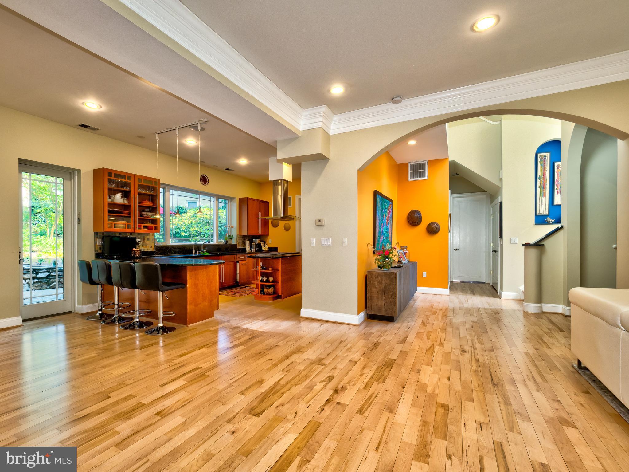 6623 Rannoch Road Bethesda, MD 20817 - Photo 8 of 19