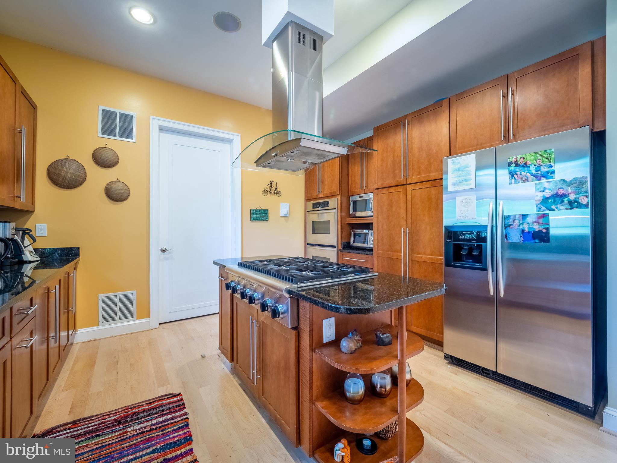 6623 Rannoch Road Bethesda, MD 20817 - Photo 10 of 19