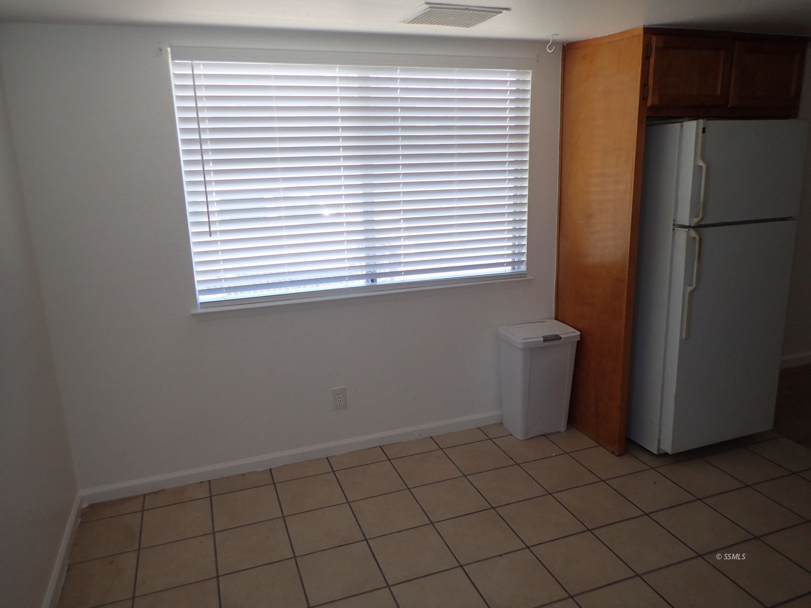 300 West Robertson Avenue Ridgecrest, CA 93555 - Photo 8 of 9 Gallery Image 8