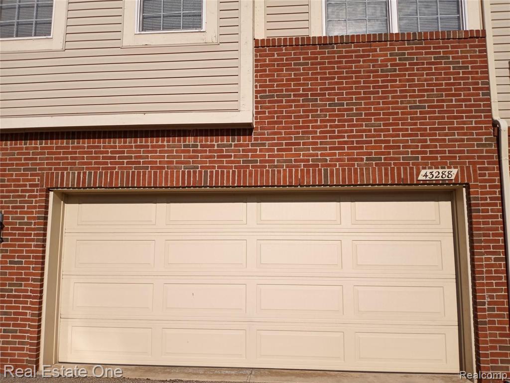 43288 Pendleton Circle Sterling Heights, MI 48313 - Photo 2 of 35