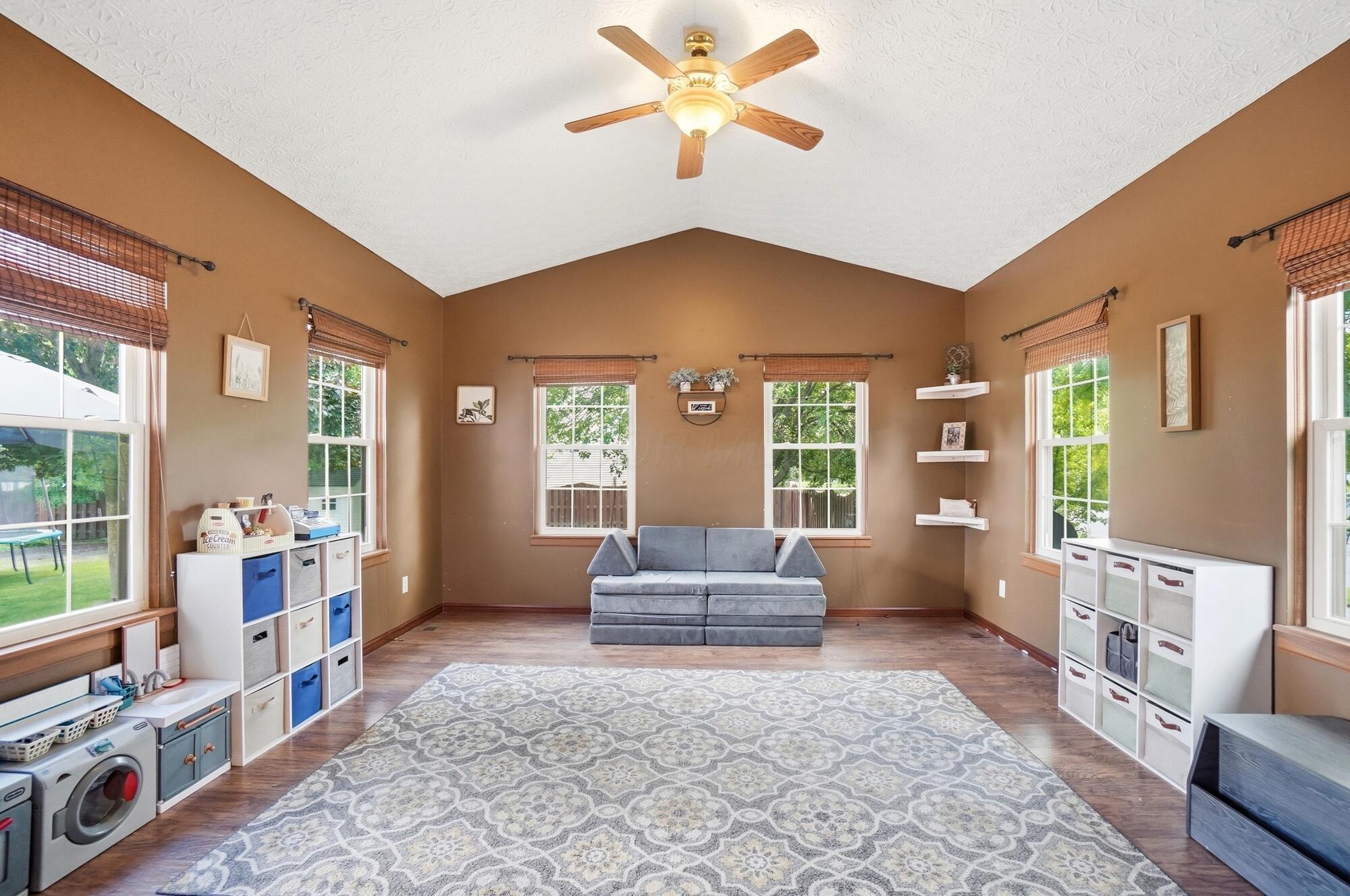 692 Crofton Loop Delaware, OH 43015 - Photo 16 of 42