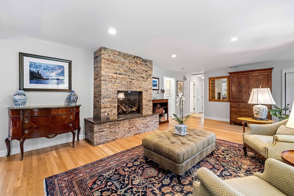 50 Holt Road Andover, MA 01810 - Photo 8 of 37