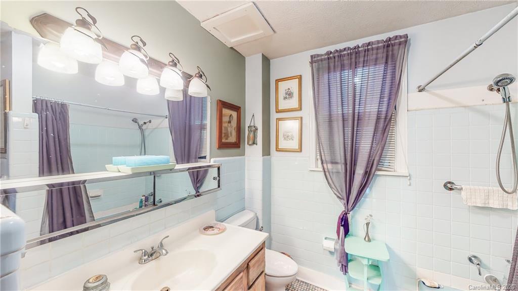 31 Toms Road Candler, NC 28715 - Photo 24 of 39 Gallery Image 24