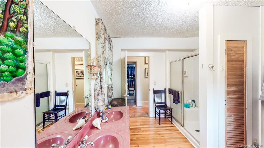 31 Toms Road Candler, NC 28715 - Photo 27 of 39 Gallery Image 27