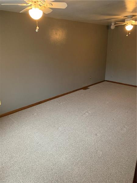 1050 Jefferson Road Pittsburgh, PA 15235 - Photo 6 of 19 First floor master.