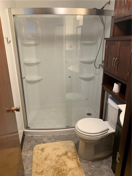 1050 Jefferson Road Pittsburgh, PA 15235 - Photo 7 of 19 Master bathroom.