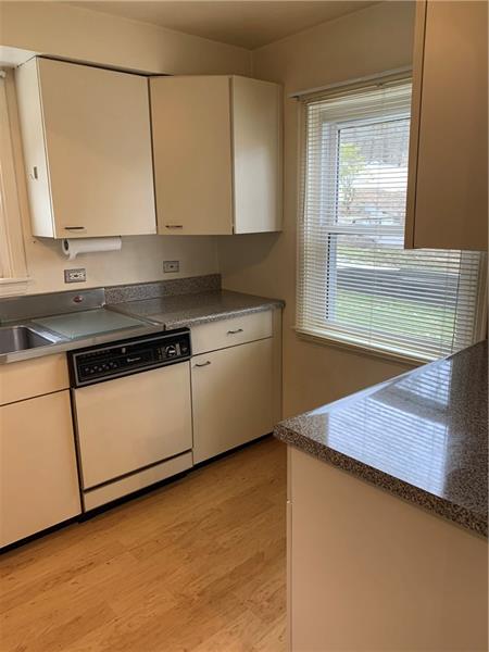 1050 Jefferson Road Pittsburgh, PA 15235 - Photo 10 of 19 Gallery Image 10