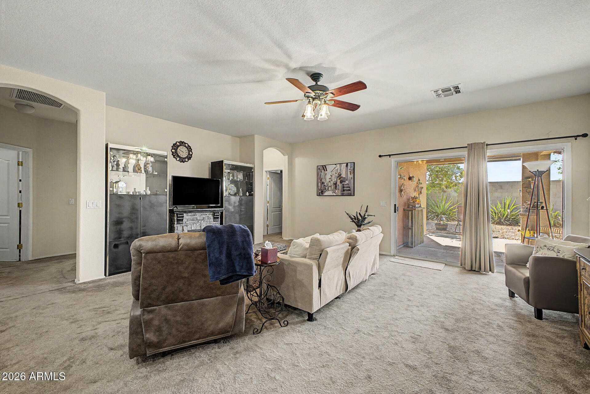 3645 South Joshua Tree Lane Gilbert, AZ 85297 - Photo 4 of 28 04 - Joshua Tree