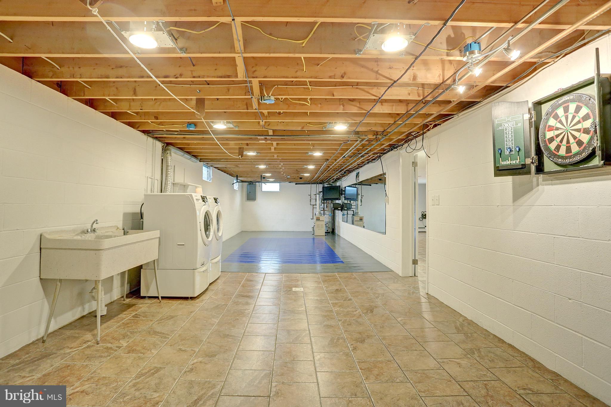 2410 Cedar Road York, PA 17408 - Photo 23 of 46