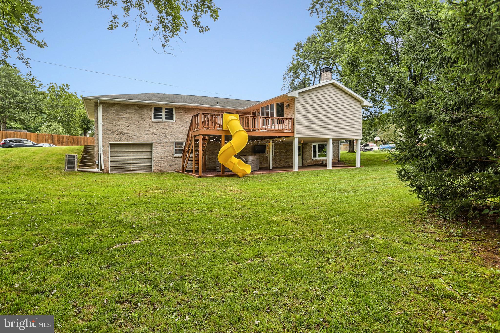 2410 Cedar Road York, PA 17408 - Photo 4 of 46