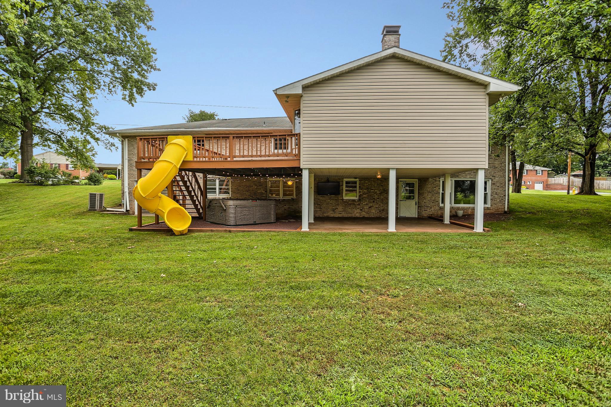 2410 Cedar Road York, PA 17408 - Photo 6 of 46