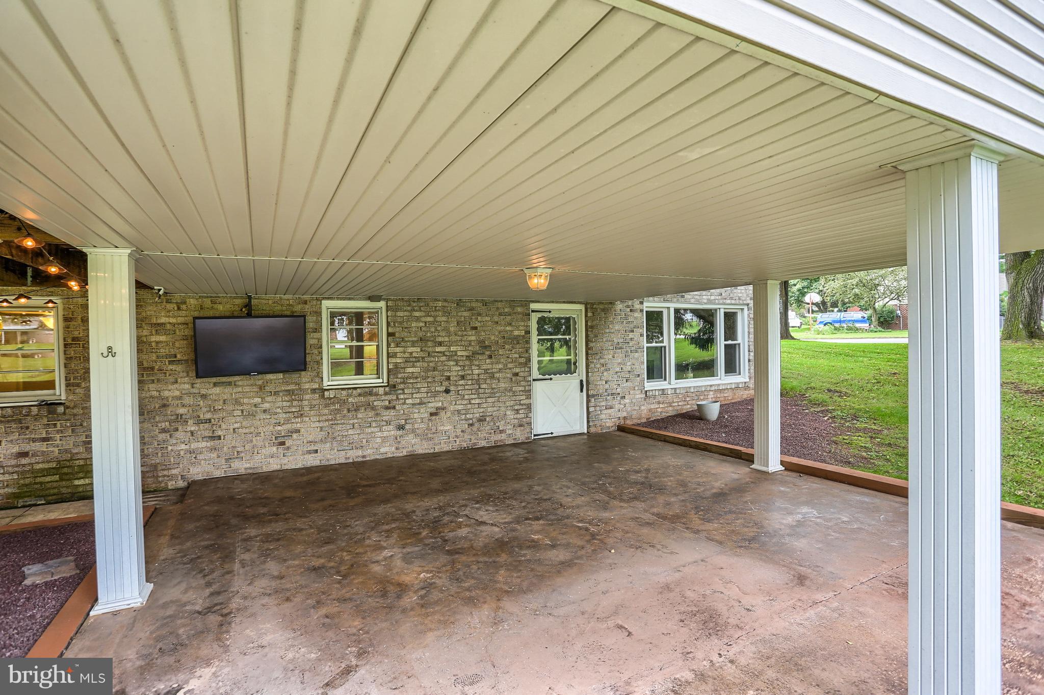 2410 Cedar Road York, PA 17408 - Photo 9 of 46