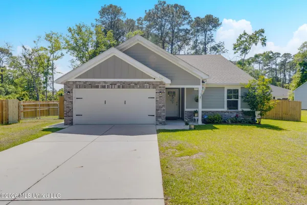 $264,900 | 515 Peach Street, Ocean Springs, MS 39564
