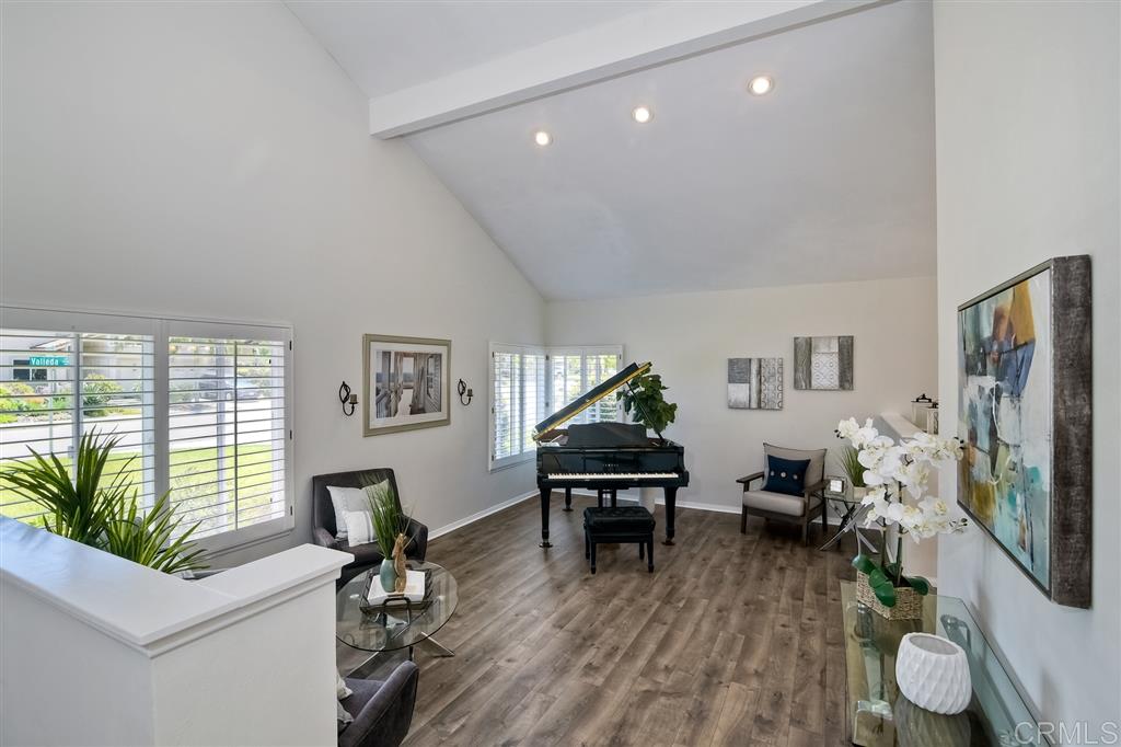 1526 Valleda Lane Encinitas, CA 92024 - Photo 15 of 25
