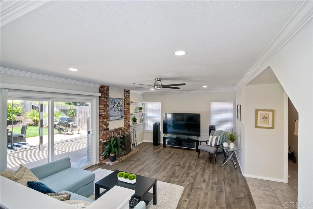 1526 Valleda Lane Encinitas, CA 92024 - Photo 7 of 25