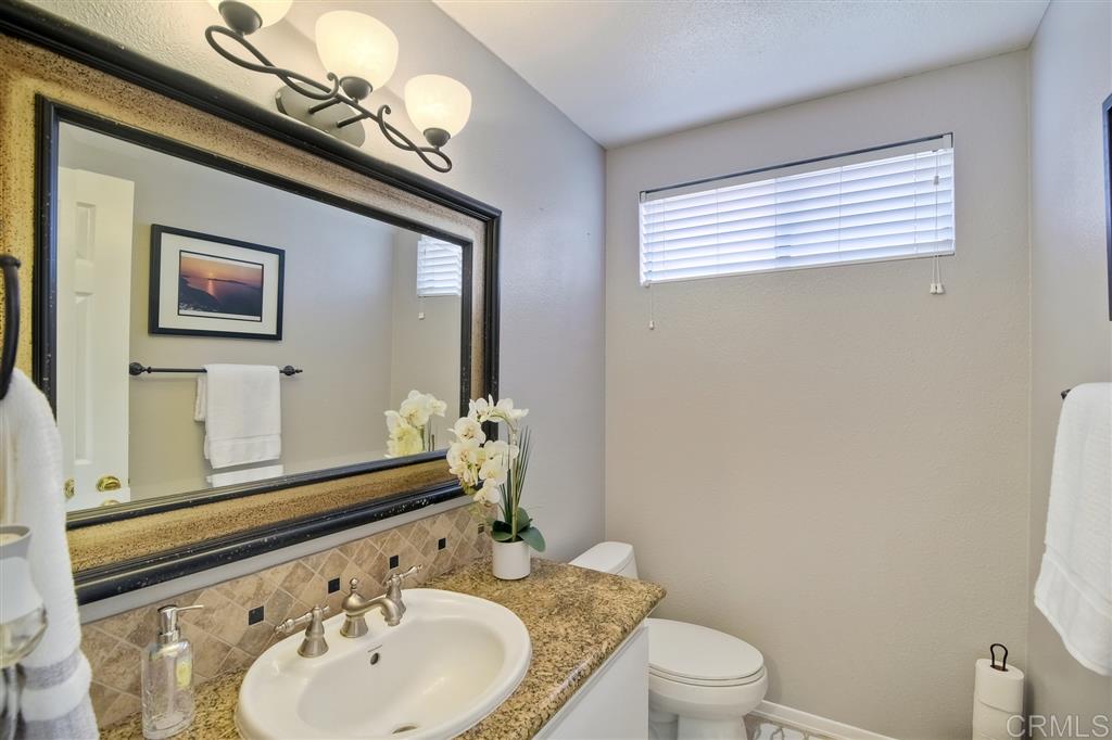 1526 Valleda Lane Encinitas, CA 92024 - Photo 9 of 25
