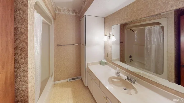 $279,900 | 1138 East Hochgesang Avenue, Jasper, IN 47546