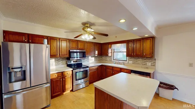 $279,900 | 1138 East Hochgesang Avenue, Jasper, IN 47546