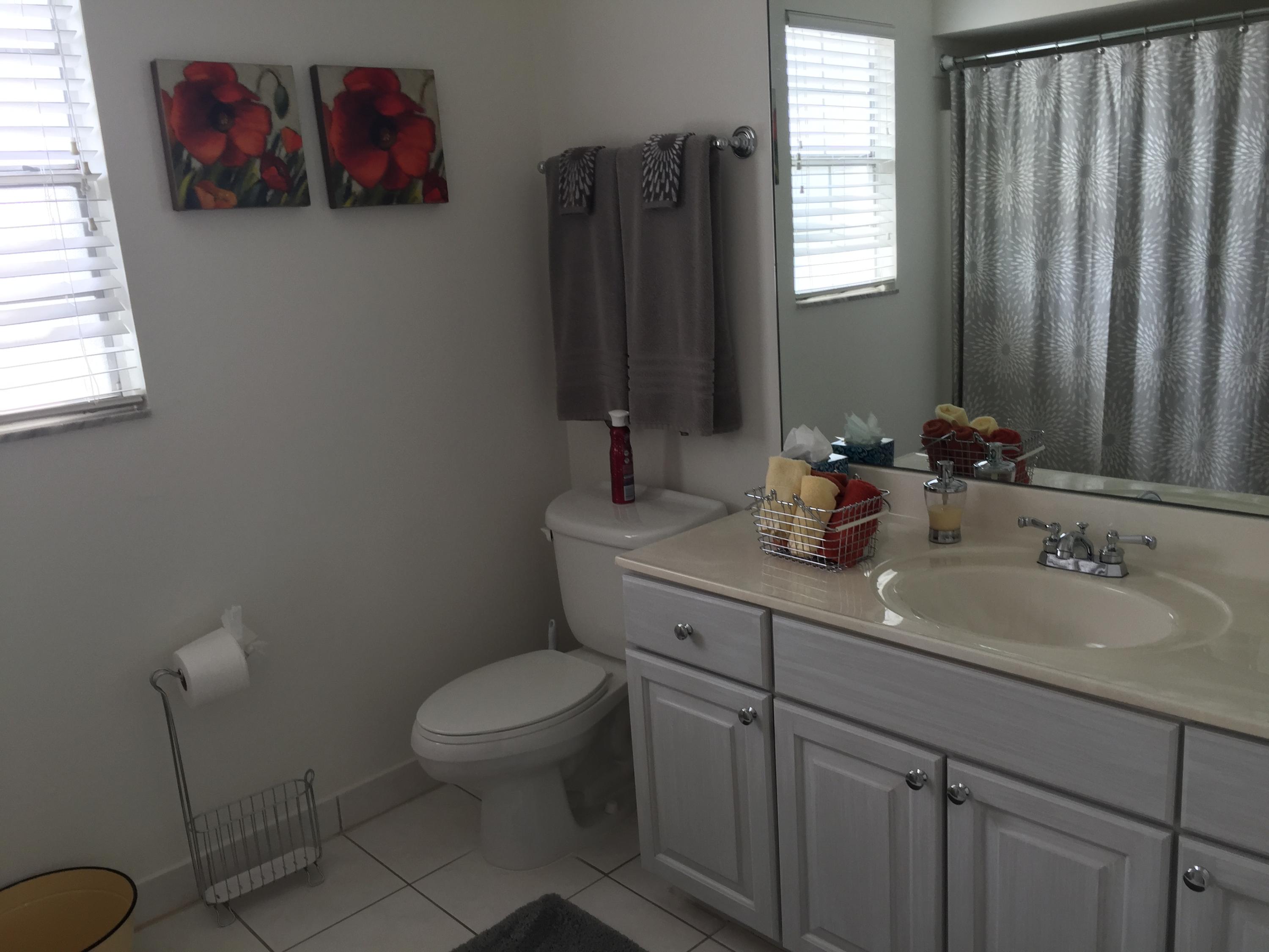 260 Ohio Road Lake Worth, FL 33467 - Photo 26 of 30 Bathroom