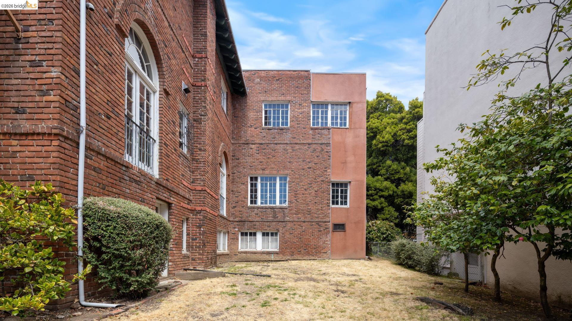 2510 Le Conte Avenue Berkeley, CA 94709 - Photo 30 of 39