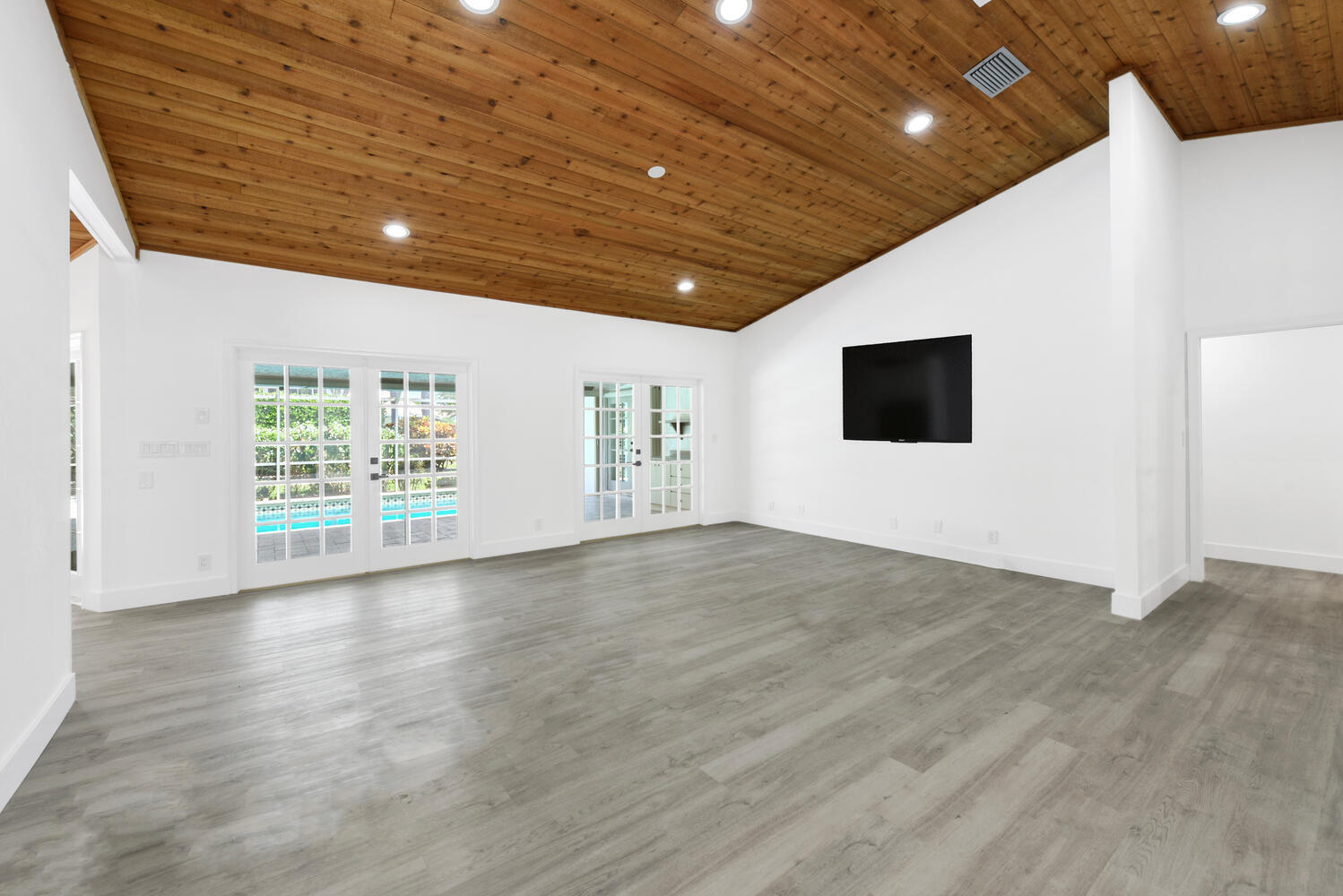 3185 St James Drive Boca Raton, FL 33434 - Photo 7 of 41 11.LivingRoom2