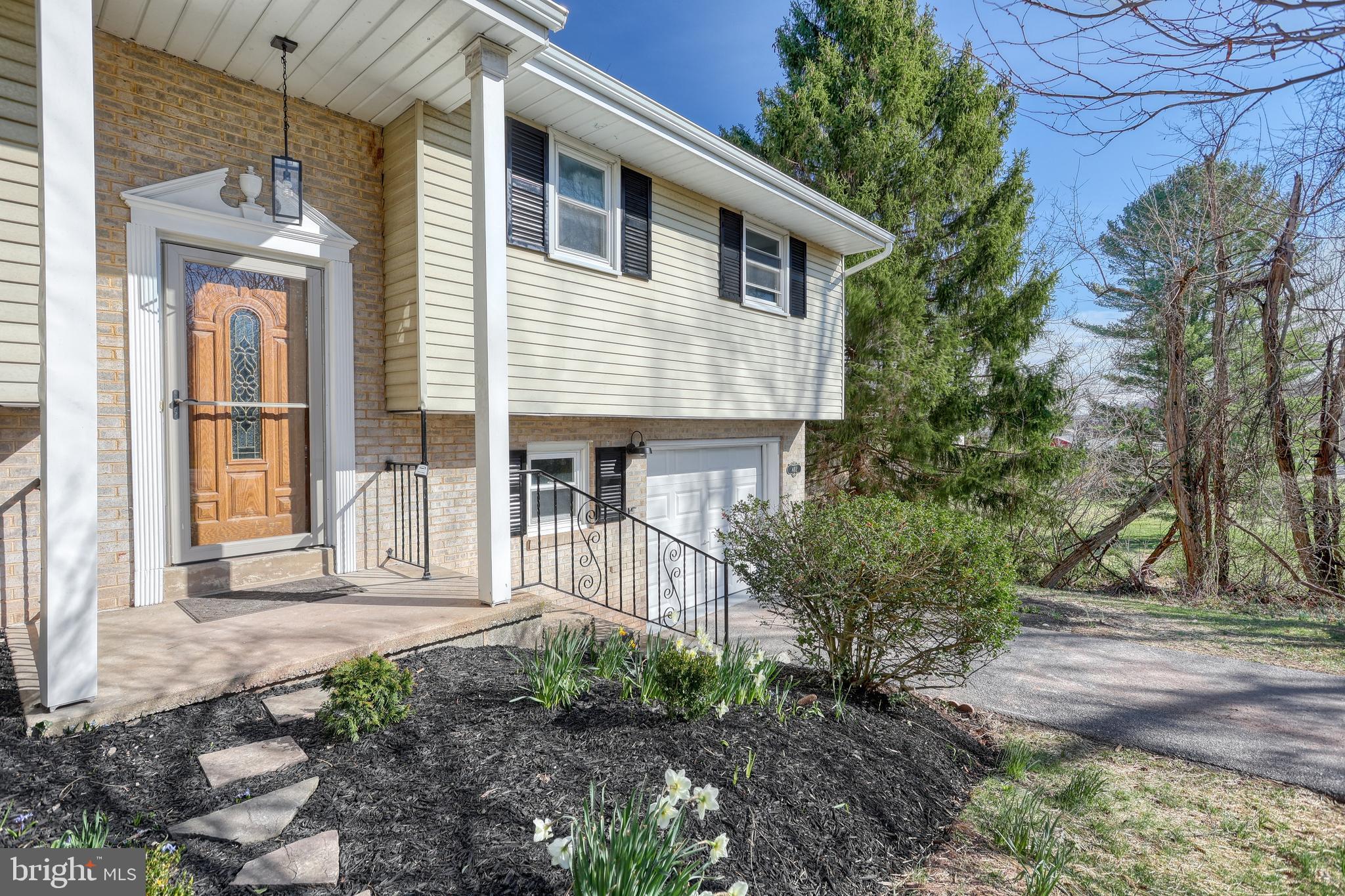 482 Pleasant View Road New Cumberland, PA 17070 - Photo 5 of 58 Gallery Image 5