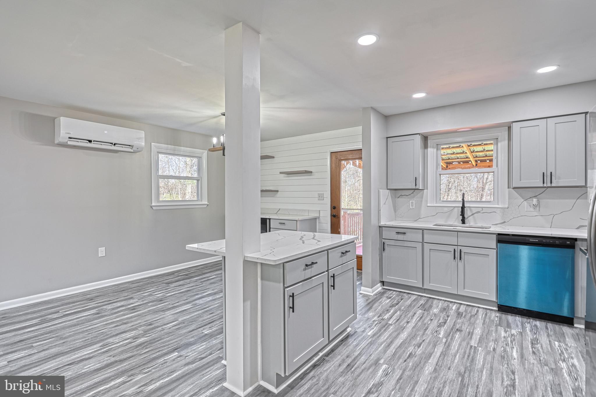 482 Pleasant View Road New Cumberland, PA 17070 - Photo 9 of 58 Gallery Image 9