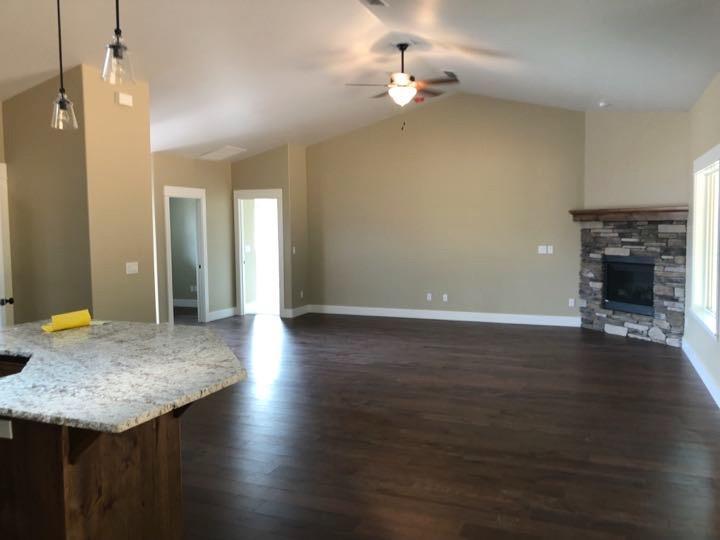 182 Rockinghorse Drive Grants Pass, OR 97527 - Photo 9 of 19 Additional Photo