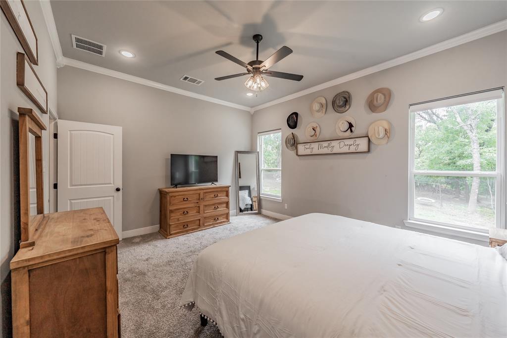 4033 Overlook Way Weatherford, TX 76085 - Photo 17 of 36