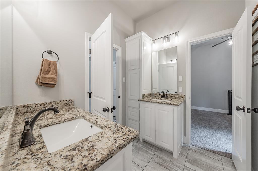 4033 Overlook Way Weatherford, TX 76085 - Photo 25 of 36