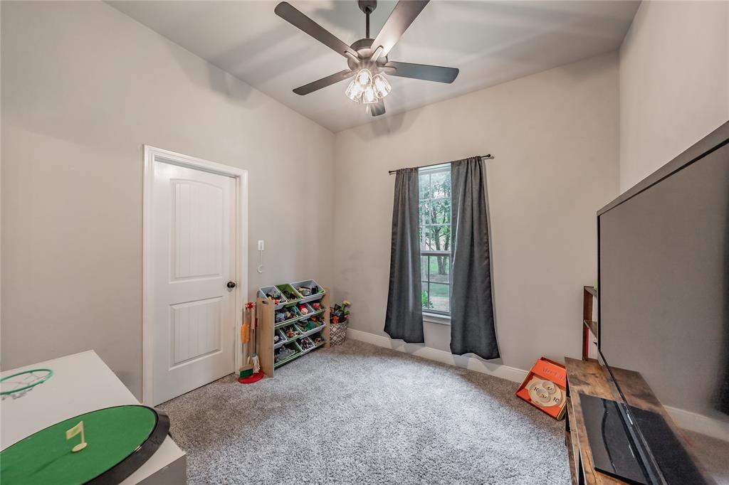 4033 Overlook Way Weatherford, TX 76085 - Photo 26 of 36